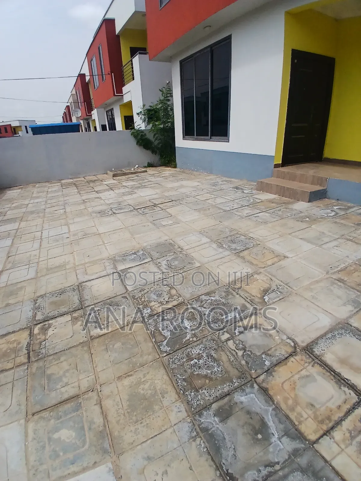 2bdrm Townhouse/Terrace in Ana Rooms, Tema Metropolitan for sale