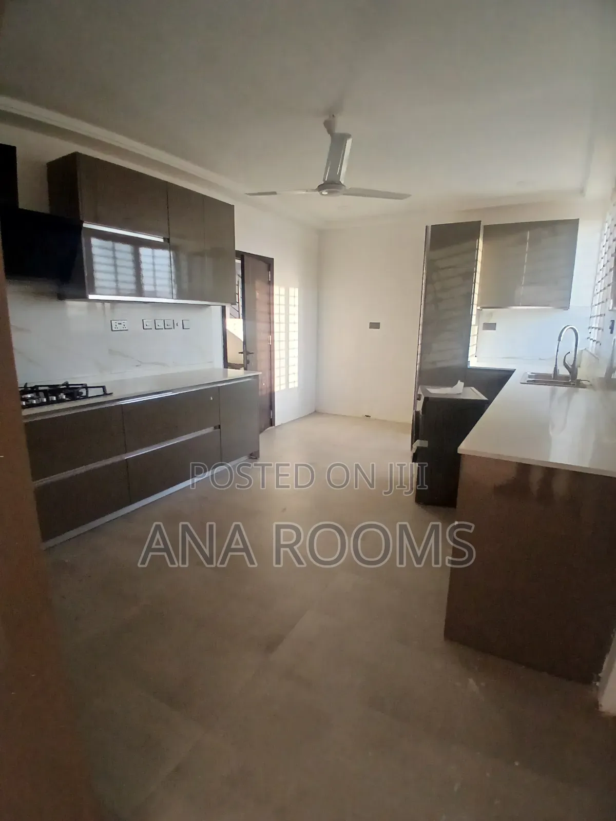 4bdrm House in Tema Community 25 for sale