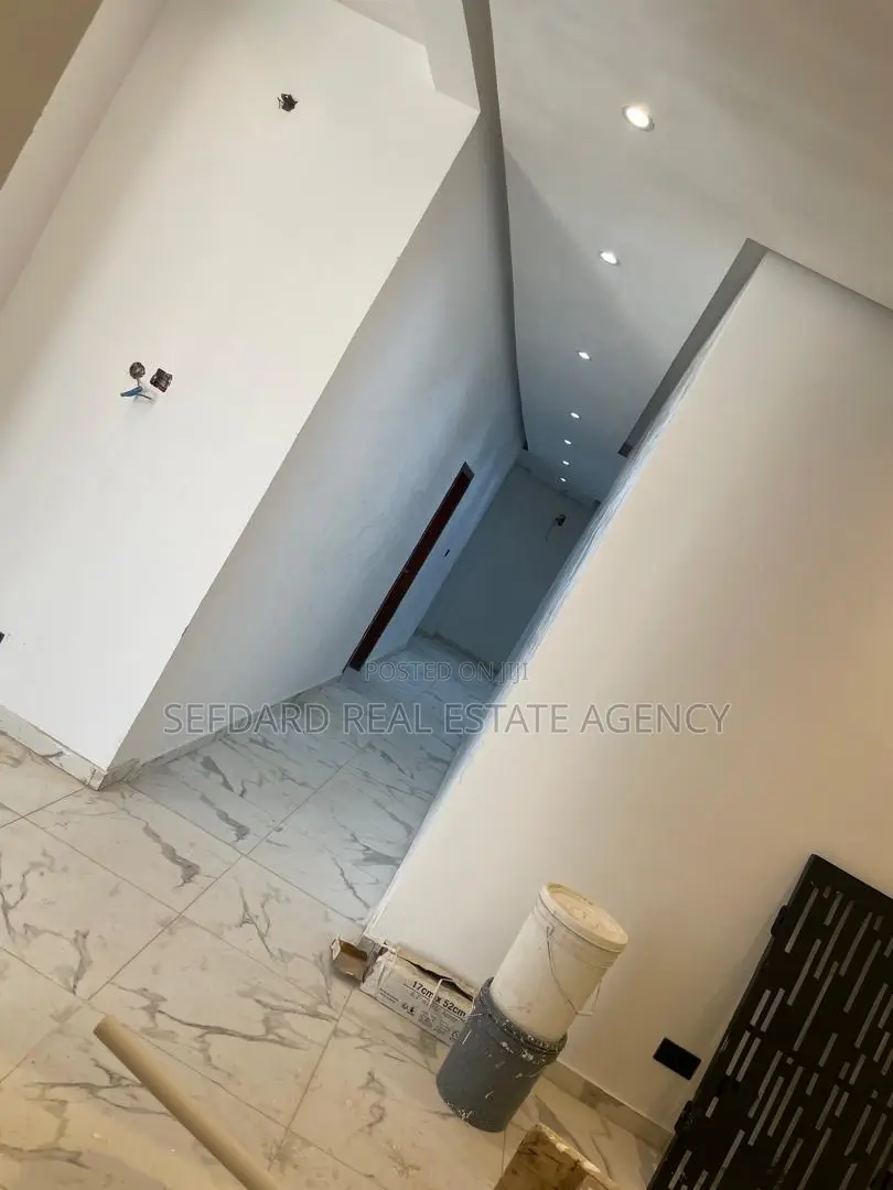 3bdrm House in Pokuase for sale