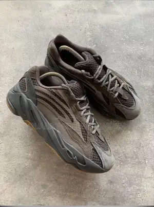 Yeezy Boost 700 Brown