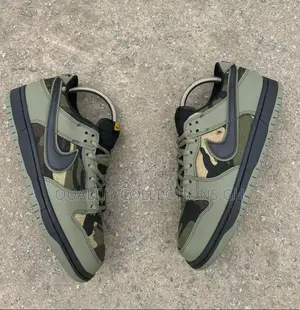 Camo Sneaker Nike