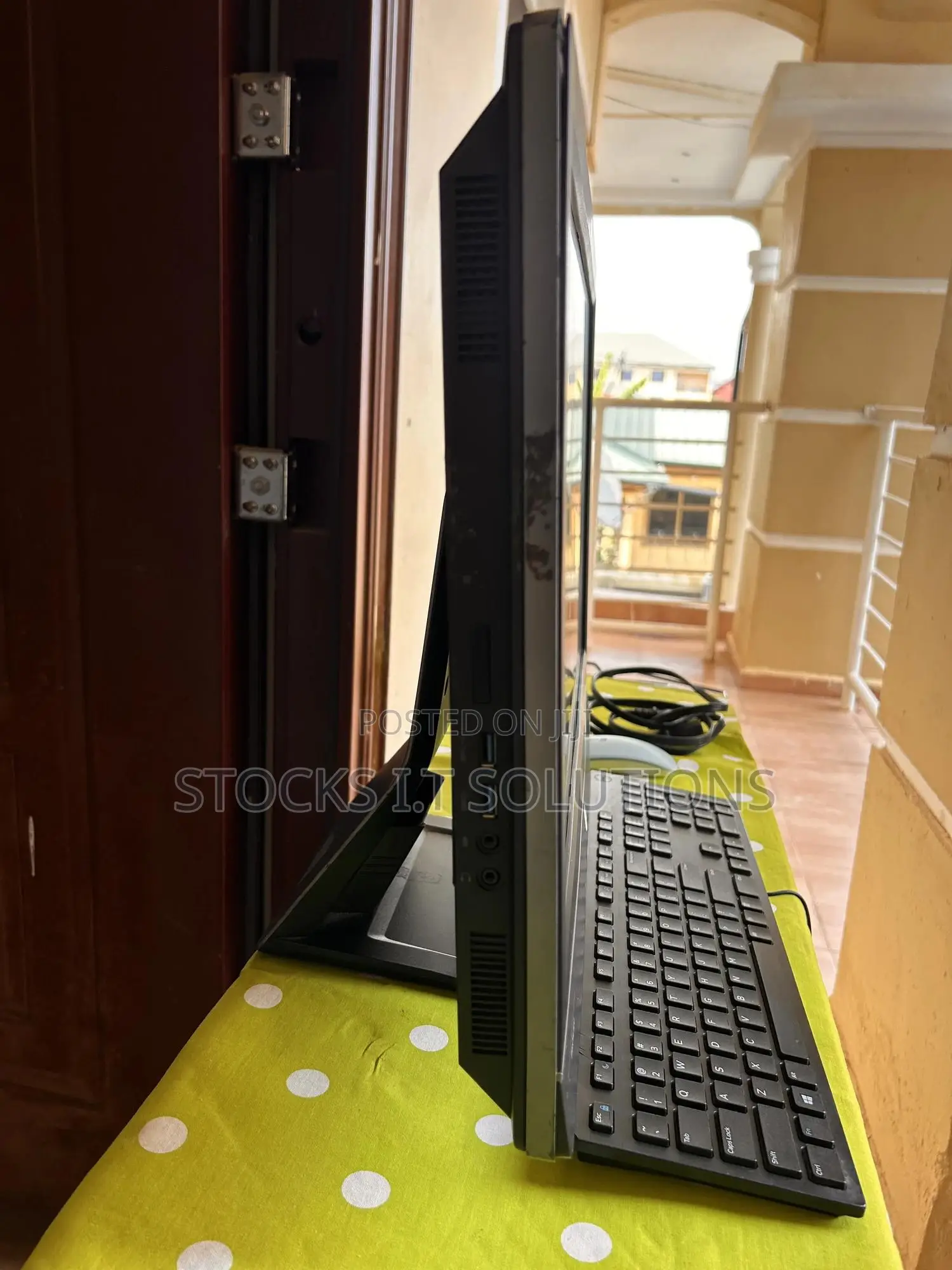 Desktop Computer Lenovo 8GB Intel Core i3 HDD 500GB