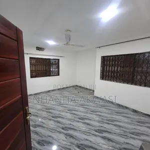 3bdrm Apartment in Lashibi Klagon Ndc, Sakumono for rent