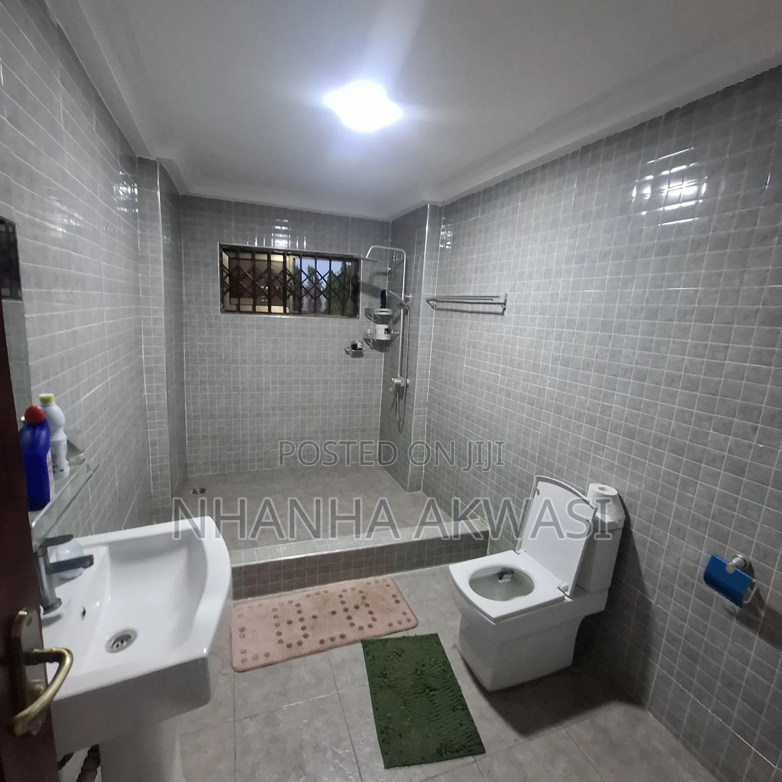 3bdrm Apartment in Lashibi Klagon Ndc, Sakumono for rent