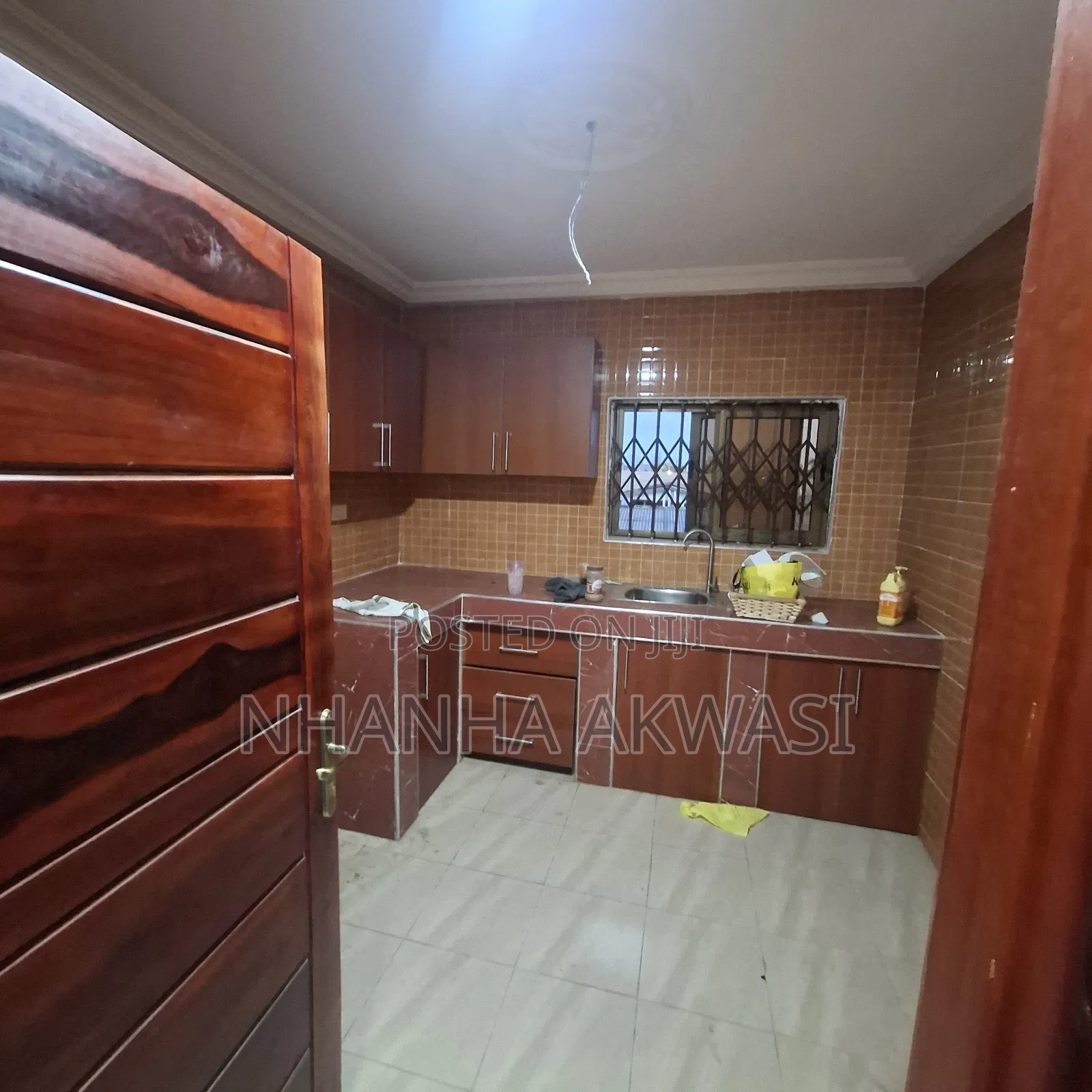 3bdrm Apartment in Lashibi Klagon Ndc, Sakumono for rent