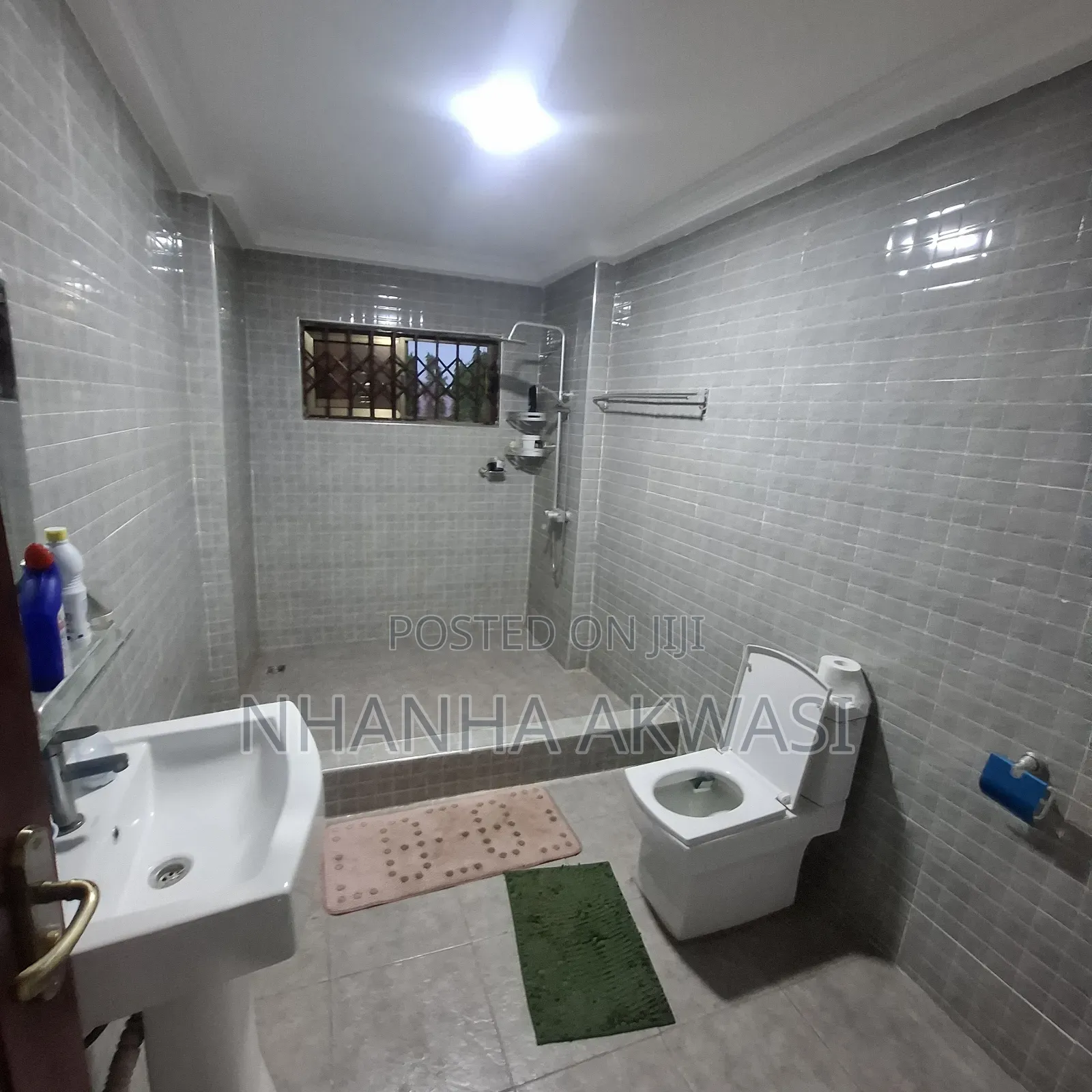 3bdrm Apartment in Lashibi Klagon, Sakumono for rent
