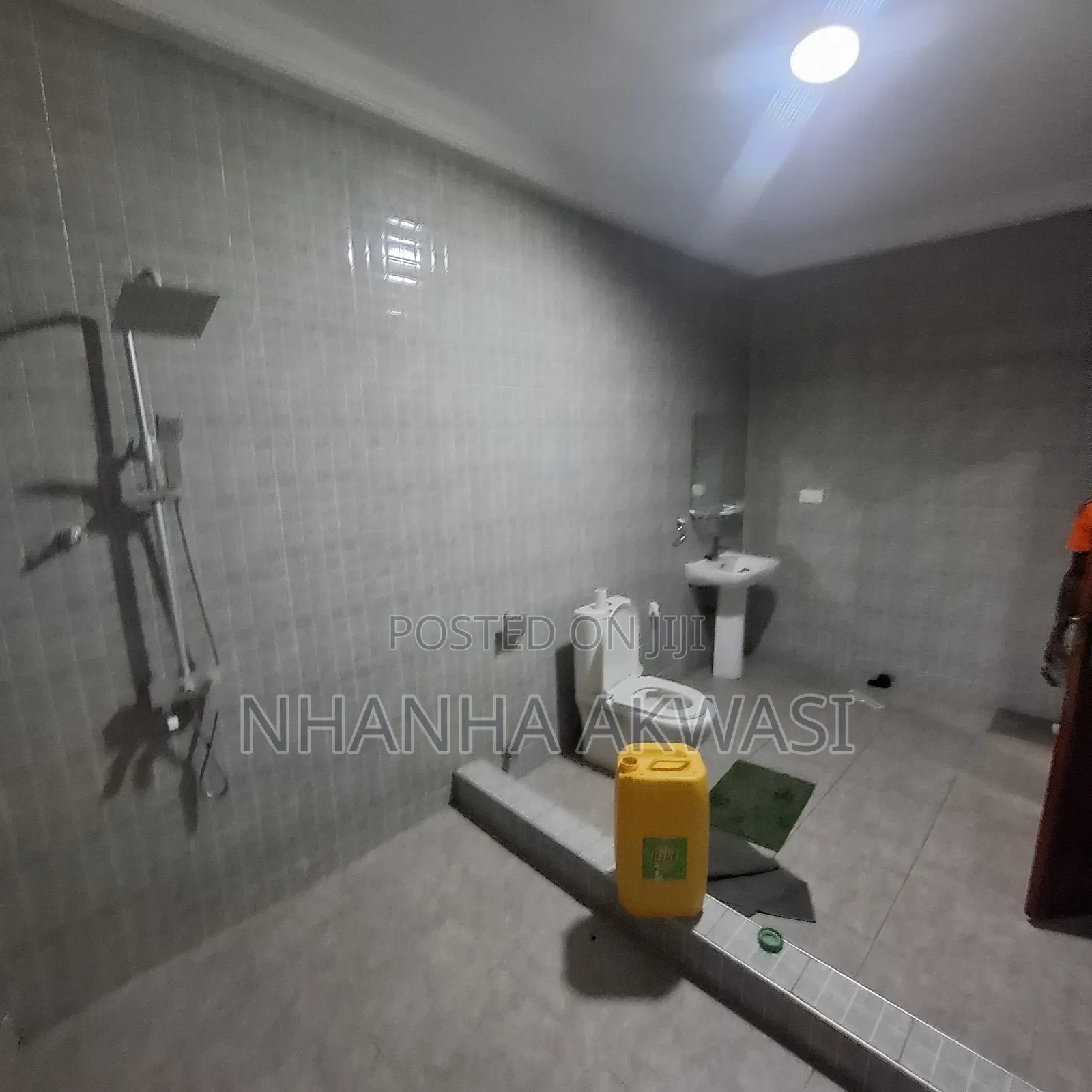 3bdrm Apartment in Lashibi Klagon, Sakumono for rent
