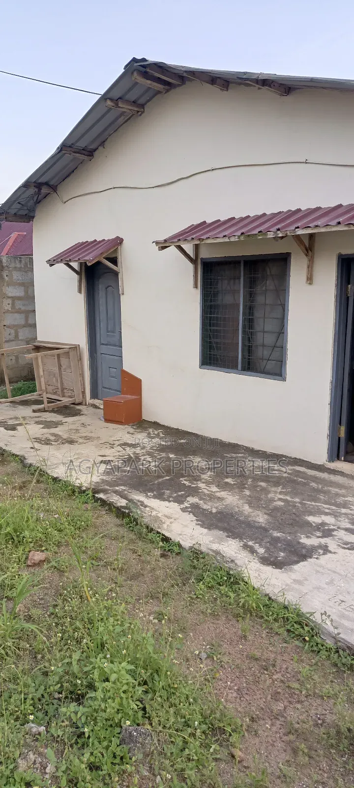 2bdrm House in Ardeman, Amasaman for sale