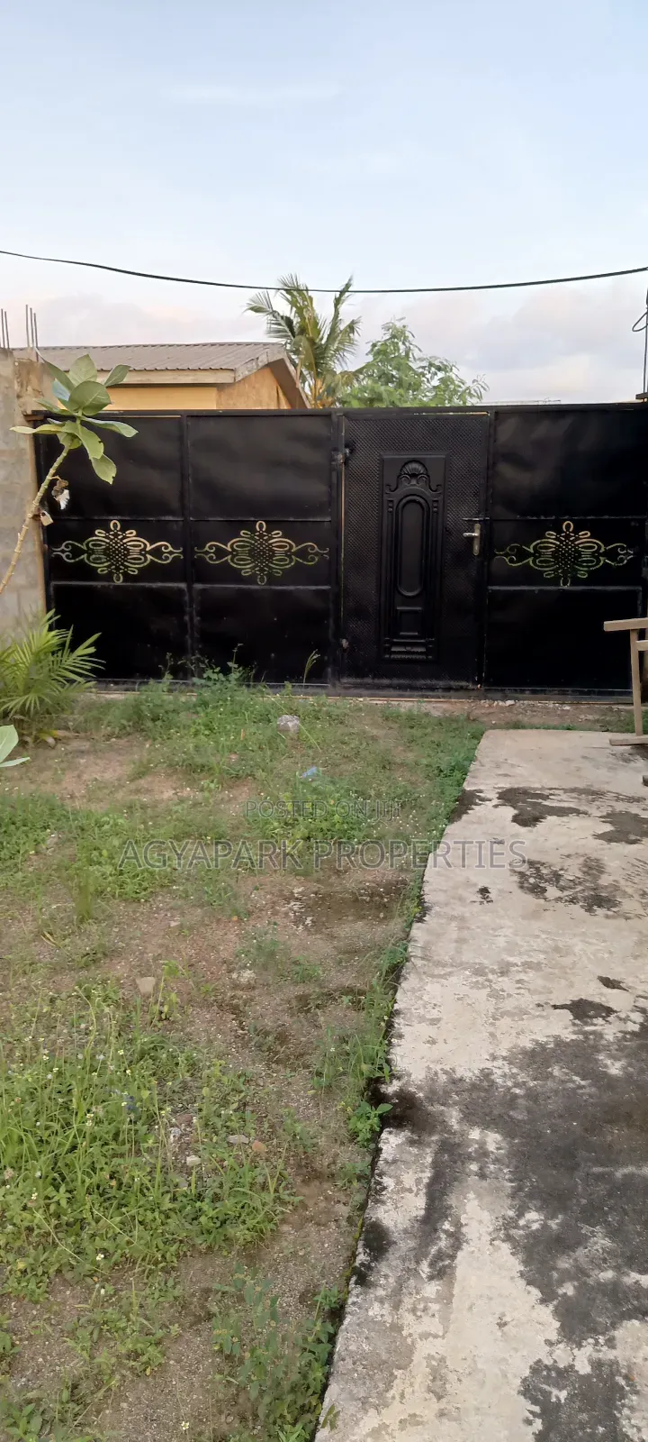 2bdrm House in Ardeman, Amasaman for sale
