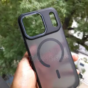 Clear Magnetic Phone Cases Designed for the iPhone 17 Pro Max