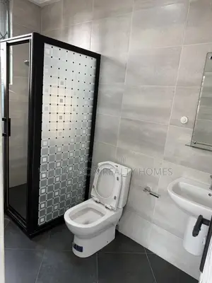 2bdrm Townhouse / Terrace in Community 18 Area, Spintex for rent