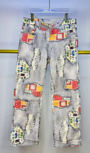 Balenciaga Camo Baggy Jeans Available in Stock