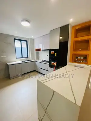 4bdrm House in Abelemkpe for sale