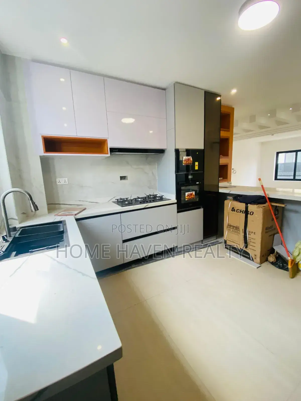 4bdrm House in Abelemkpe for sale