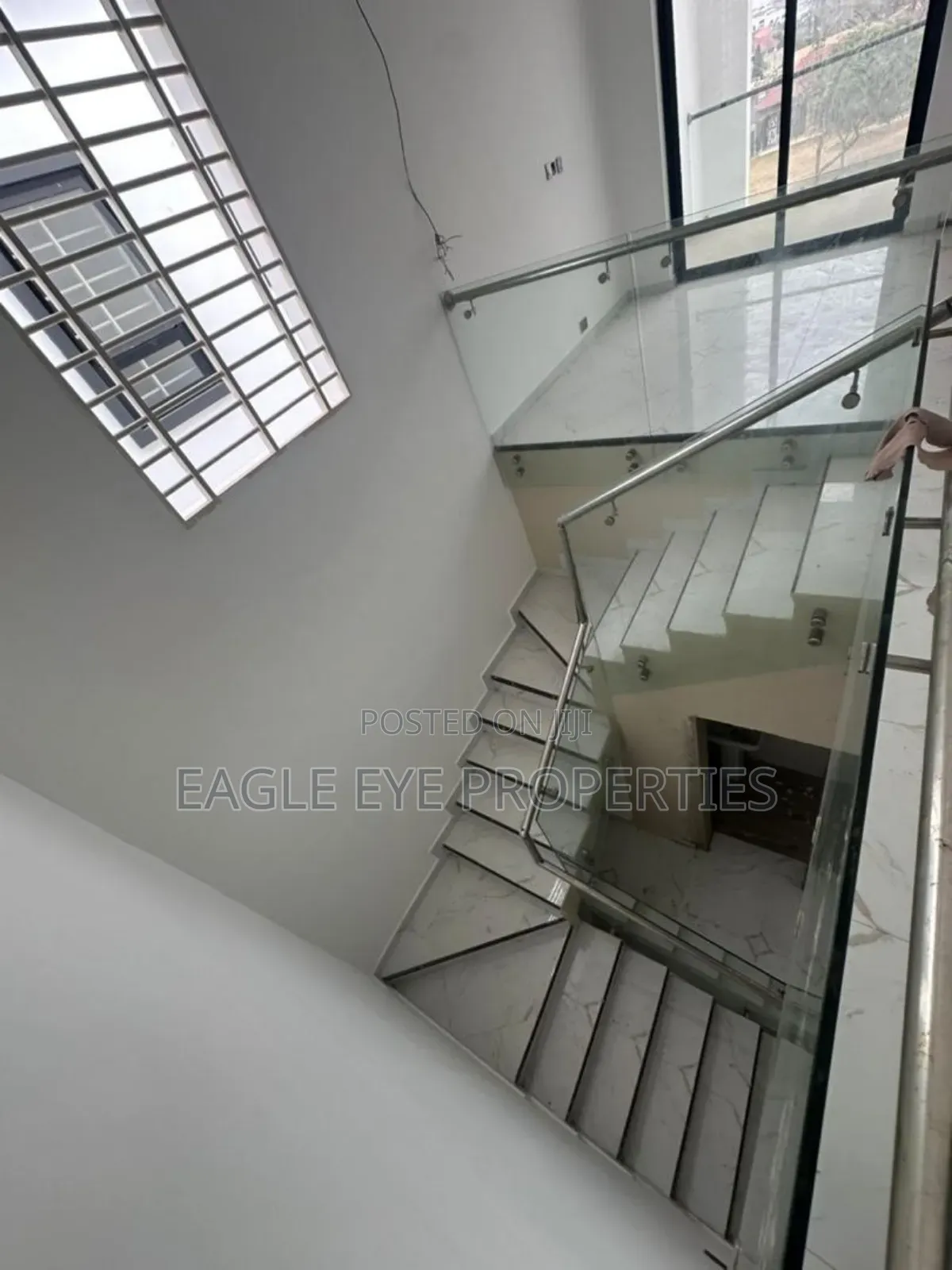 4bdrm House in Sakumono for sale