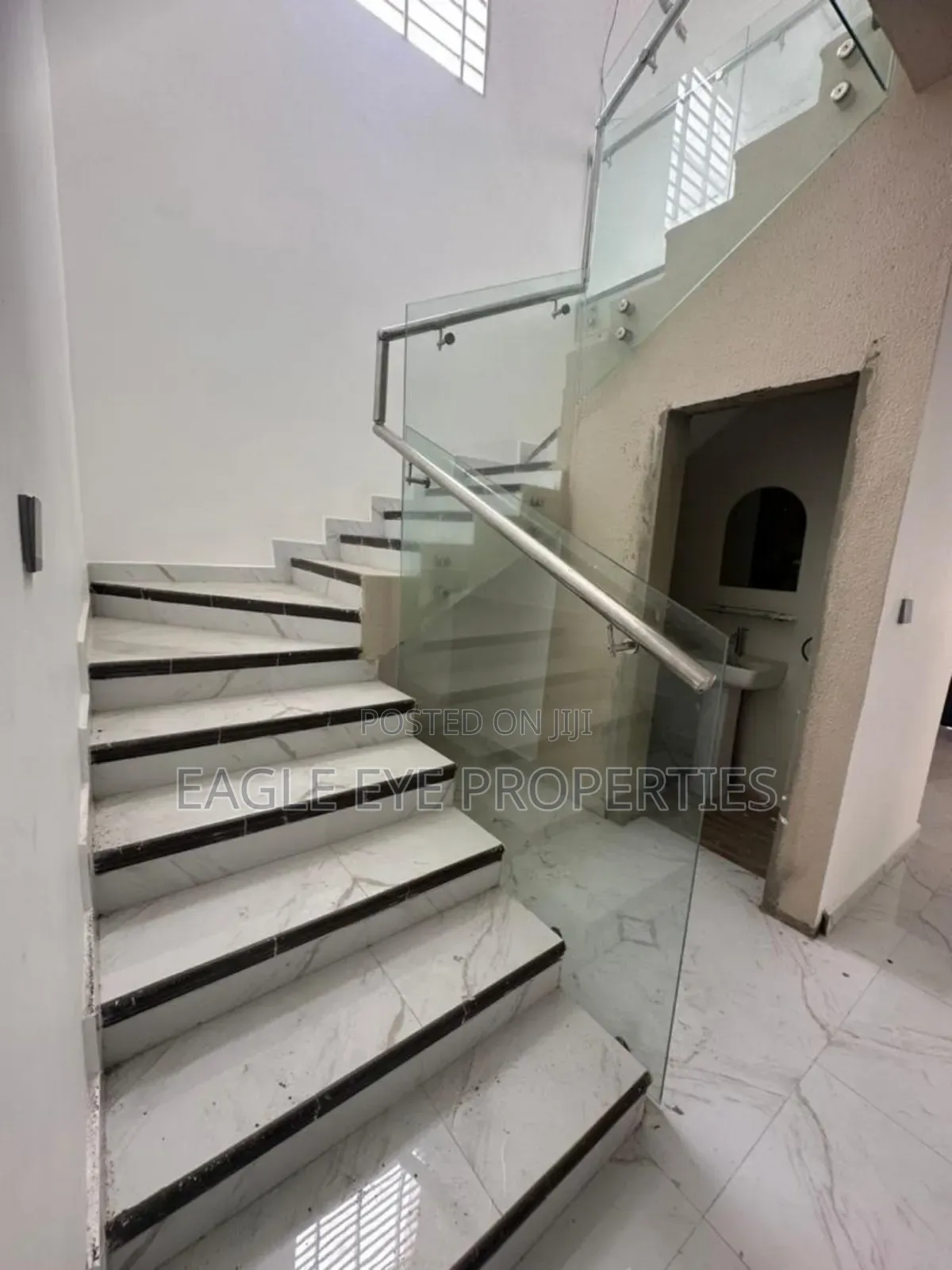 4bdrm House in Sakumono for sale
