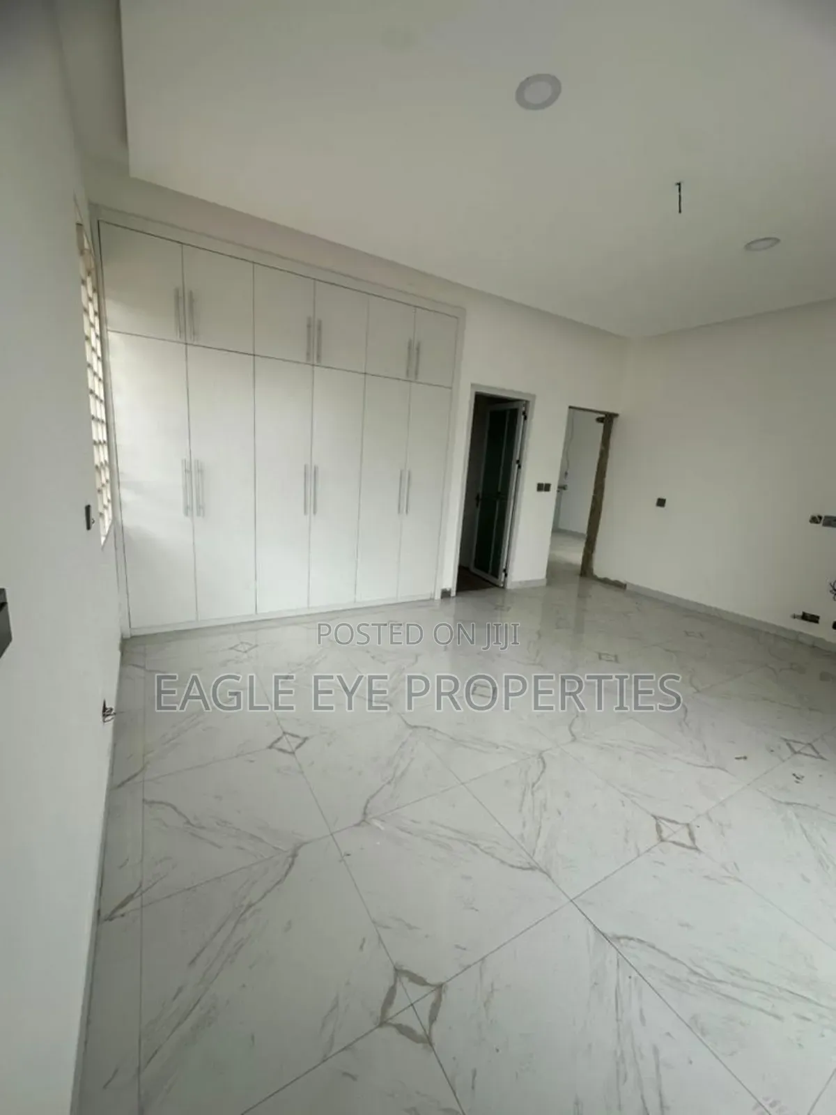 4bdrm House in Sakumono for sale