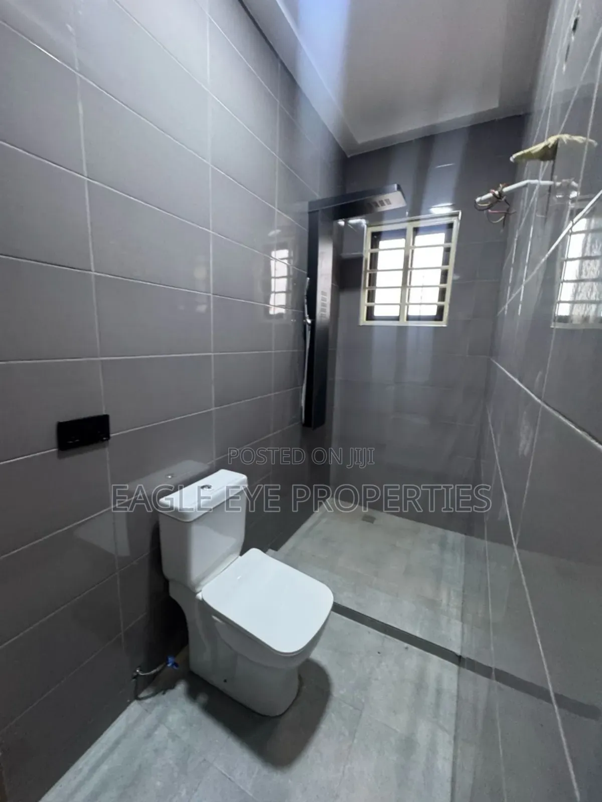4bdrm House in Sakumono for sale