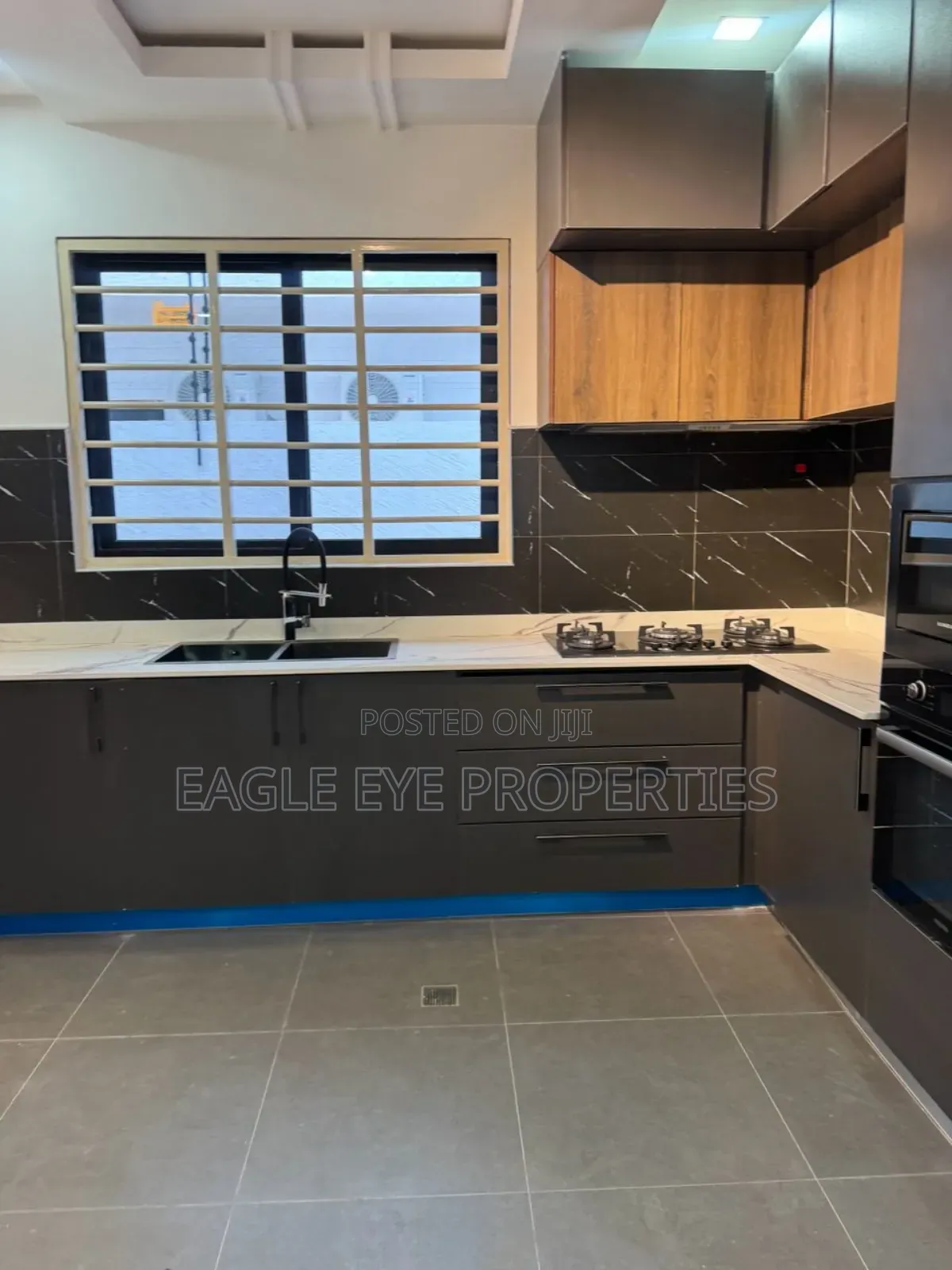 4bdrm House in Sakumono for sale