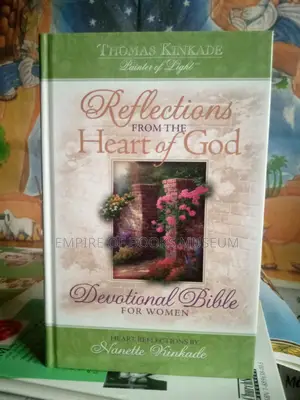 Reflections From the Heart of God: Devotional Bible for Women