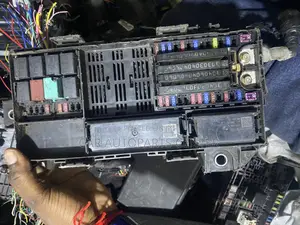 Acura MDX 2019-20 Engine Fusebox