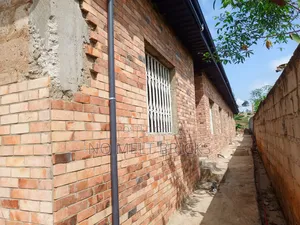 Local Bricks Tilse