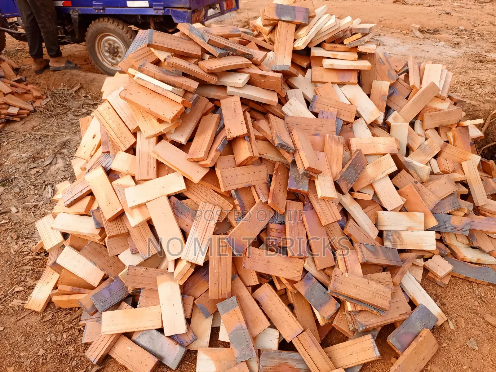 Local Bricks Tilse