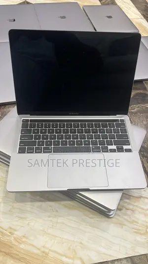 Laptop Apple MacBook Pro 2020 16GB Intel Core I5 SSD 512GB