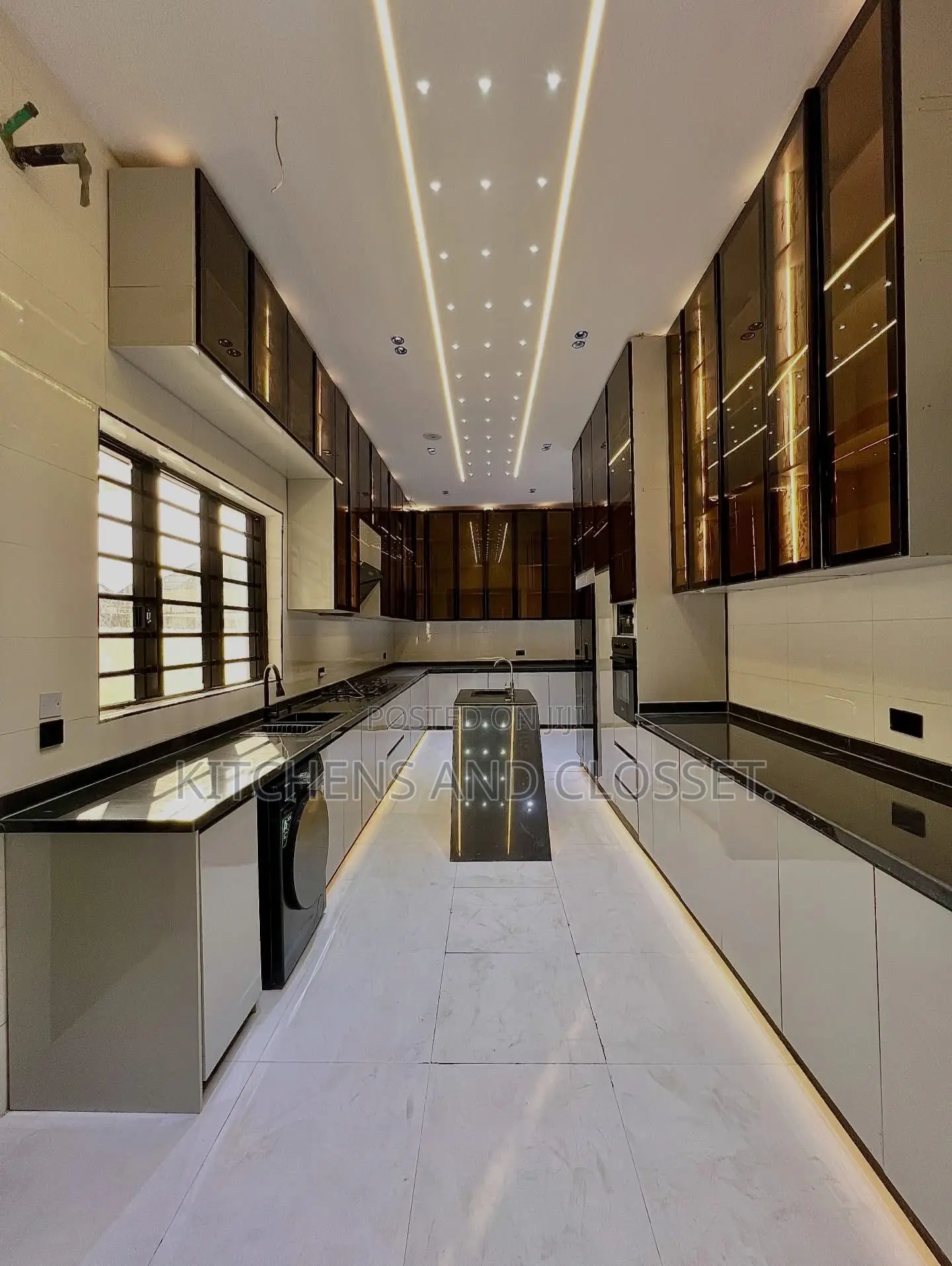 Modern Kitchen Cabinet