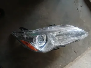 Toyota Camry 2015,2016,2017 Headlight Right Available.