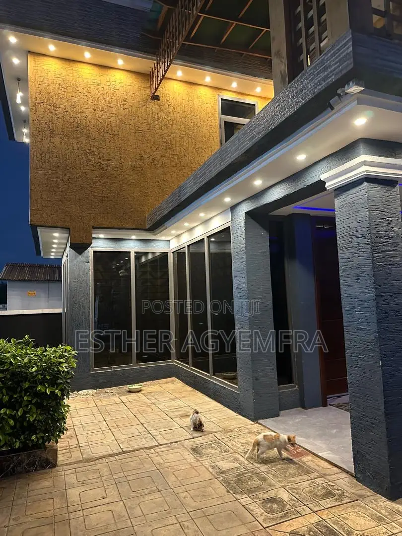 Furnished 5bdrm House in Mountain View, Old Ashomang for sale