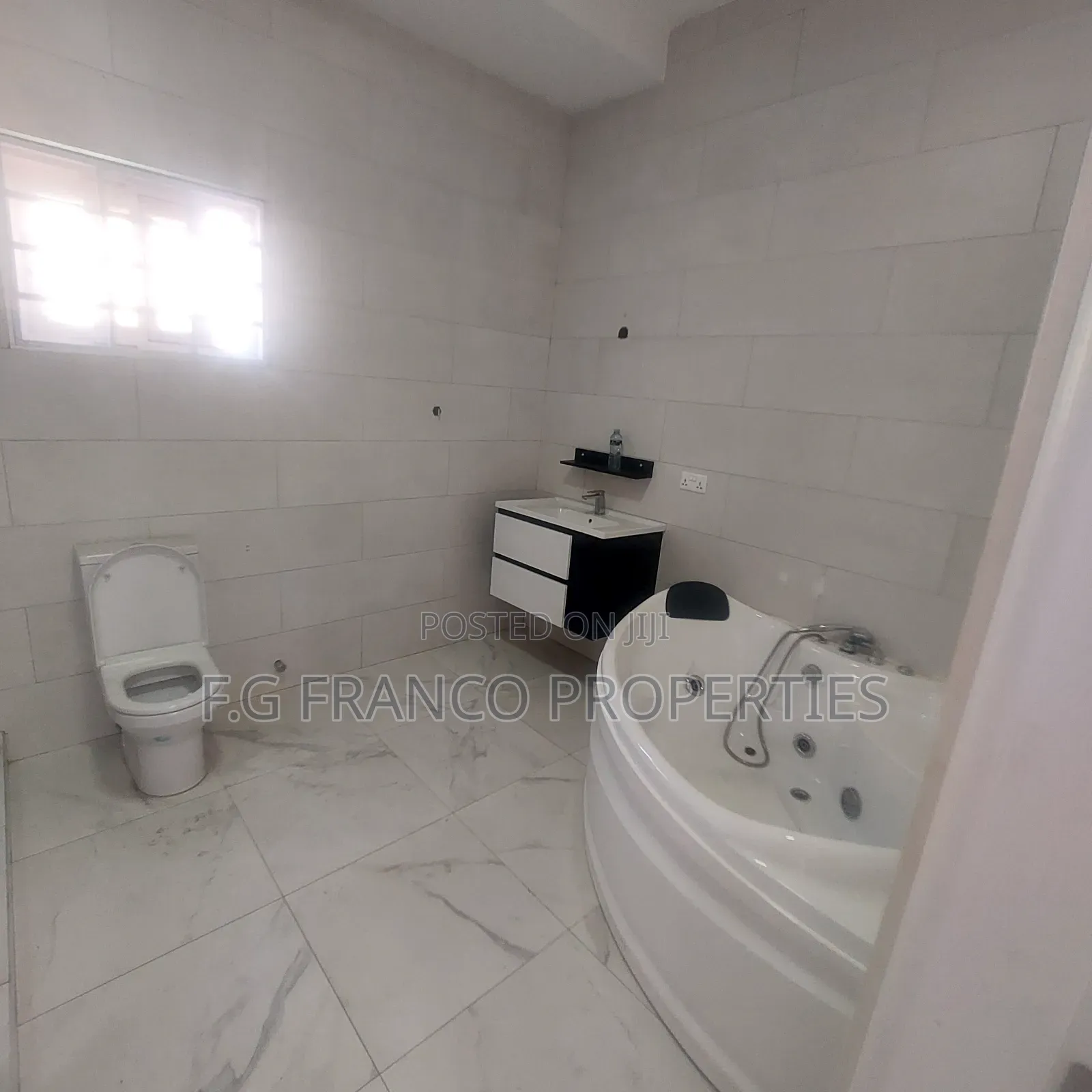 3bdrm House in Kg Franco Properties, Spintex for rent