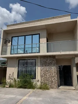 4bdrm House in Community 18 Spintex for sale