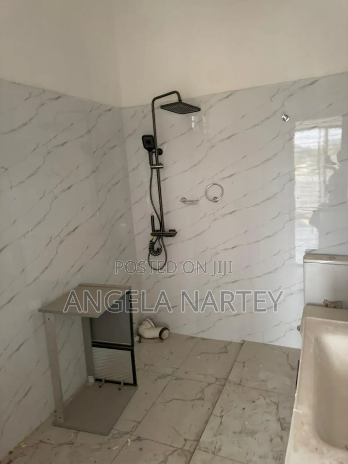 4bdrm House in Community 18 Spintex for sale