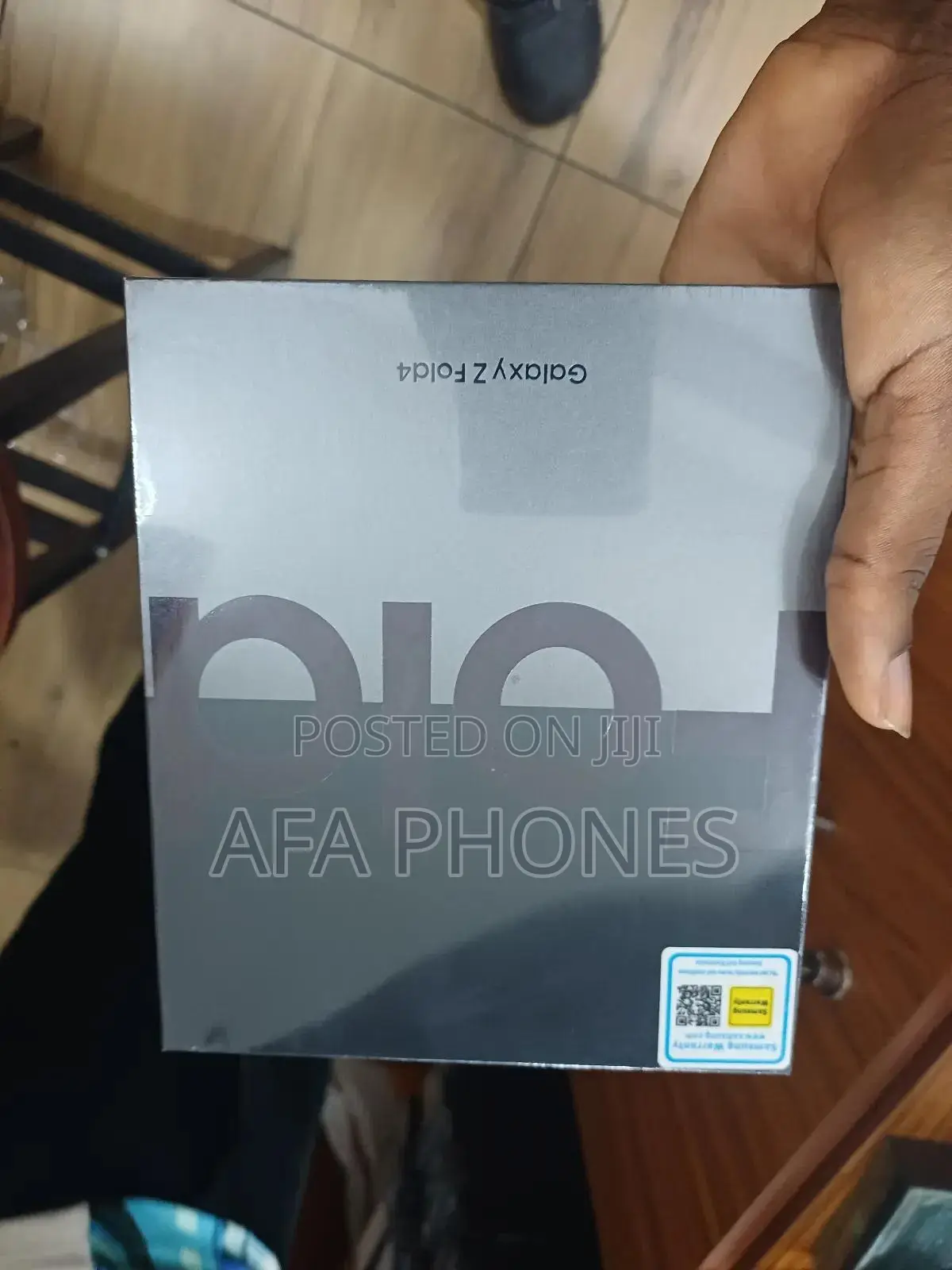 New Samsung Galaxy Z Fold4 256 GB Gold