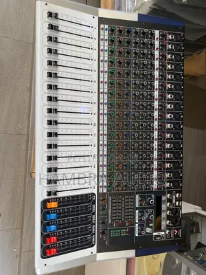 Yamaha 16 Channel Powered Mixer