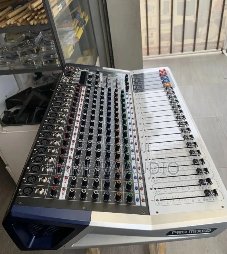 Yamaha 16 Channel Powered Mixer