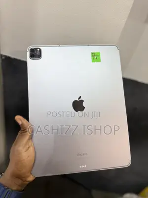 Apple iPad Pro 12.9 (2022) 1 TB Gray