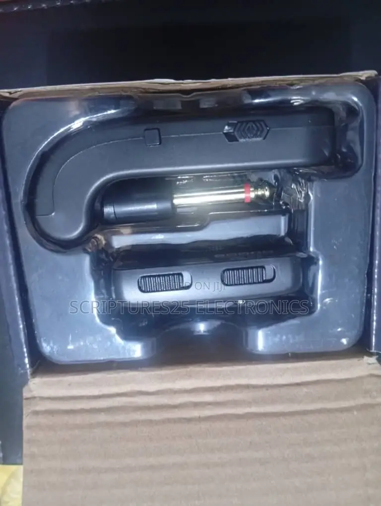 Wireless Inear Monitor. In Ear For Singers And All Instruments