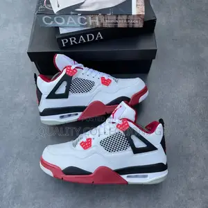 Jordan 4 Retro Sneaker