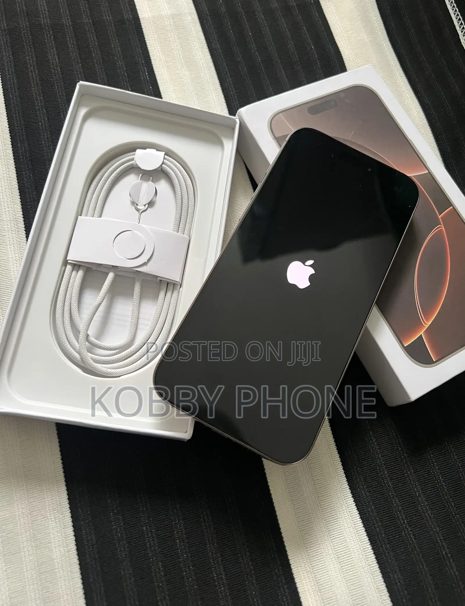 Apple iPhone 16 Pro Max 256 GB Gold
