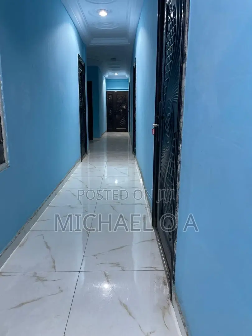 Ensuite Room With Aircon, TV Fridge at Kwadaso North, Kumasi