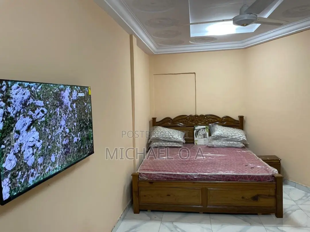 Ensuite Room With Aircon, TV Fridge at Kwadaso North, Kumasi
