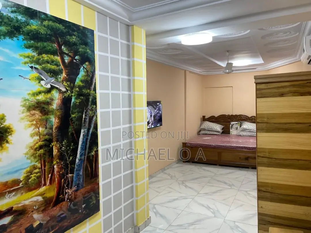Ensuite Room With Aircon, TV Fridge at Kwadaso North, Kumasi