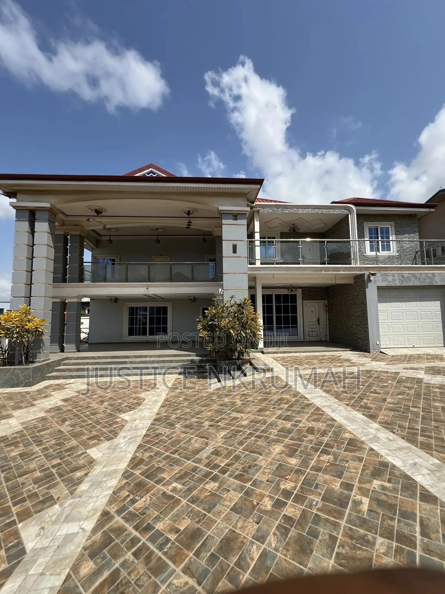 Furnished 8bdrm Apartment in Mr Justice Estate, Kasoa for sale