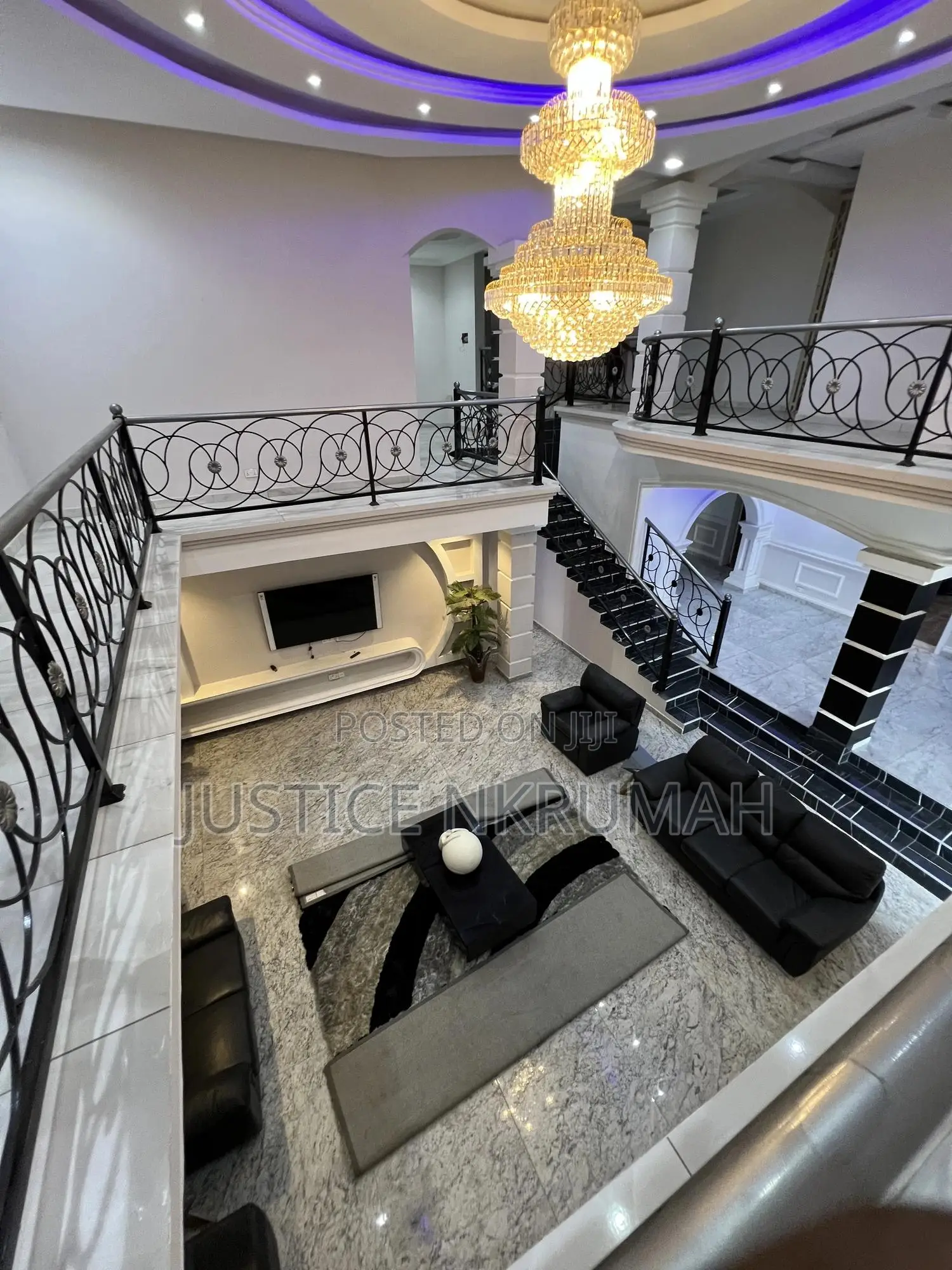 Furnished 8bdrm Apartment in Mr Justice Estate, Kasoa for sale