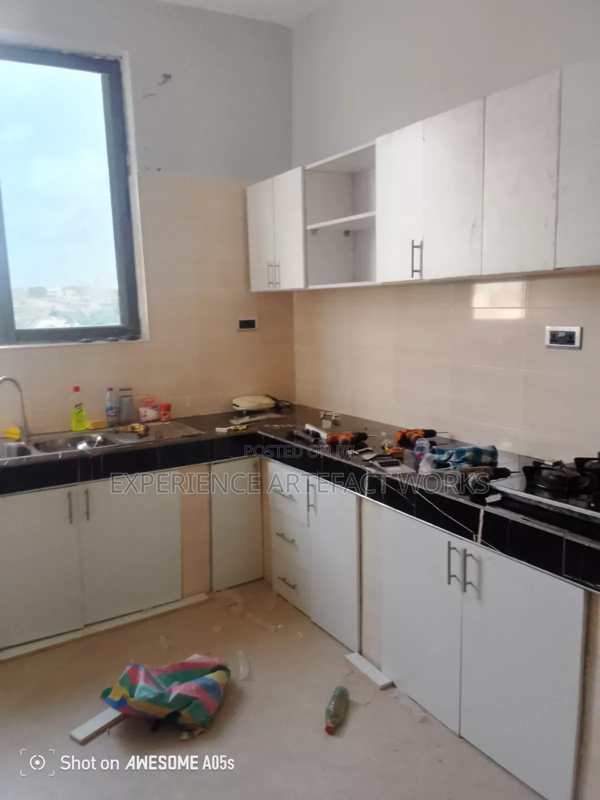 3 Drawers Inclusive Kitchen Cabinets