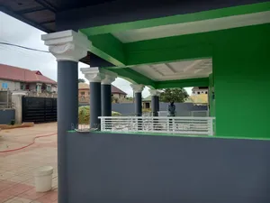 10bdrm Block of Flats in Millions Properties, Kumasi Metropolitan