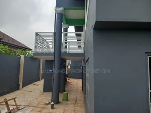 10bdrm Block of Flats in Millions Properties, Kumasi Metropolitan