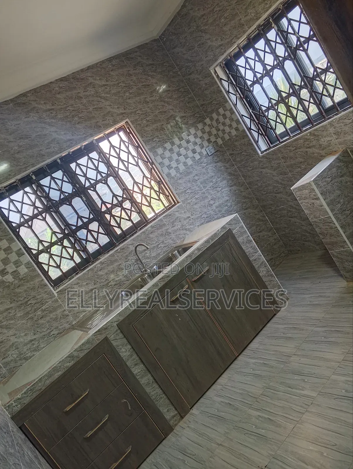 2bdrm Apartment in Ellyrealservices, Oyarifa for rent